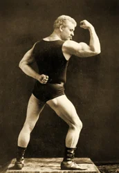 Eugen Sandow, en pose grecorromana clásica, c.1893